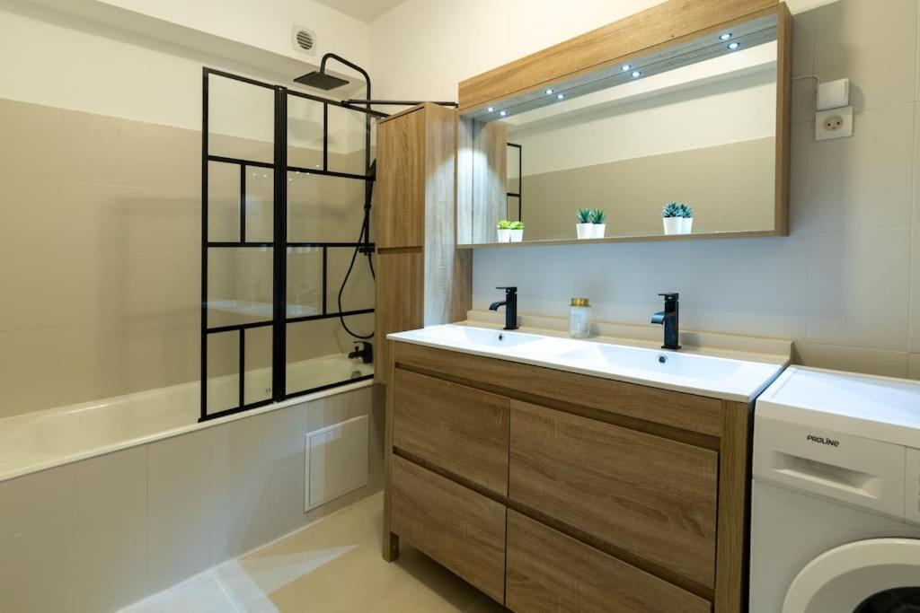 Apartmán Elegant T3 Le Petit Palais Avignon Exteriér fotografie
