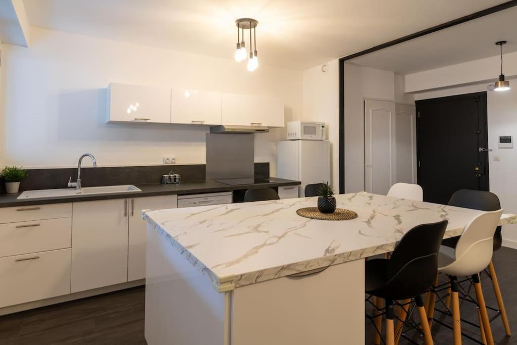 Apartmán Elegant T3 Le Petit Palais Avignon Exteriér fotografie